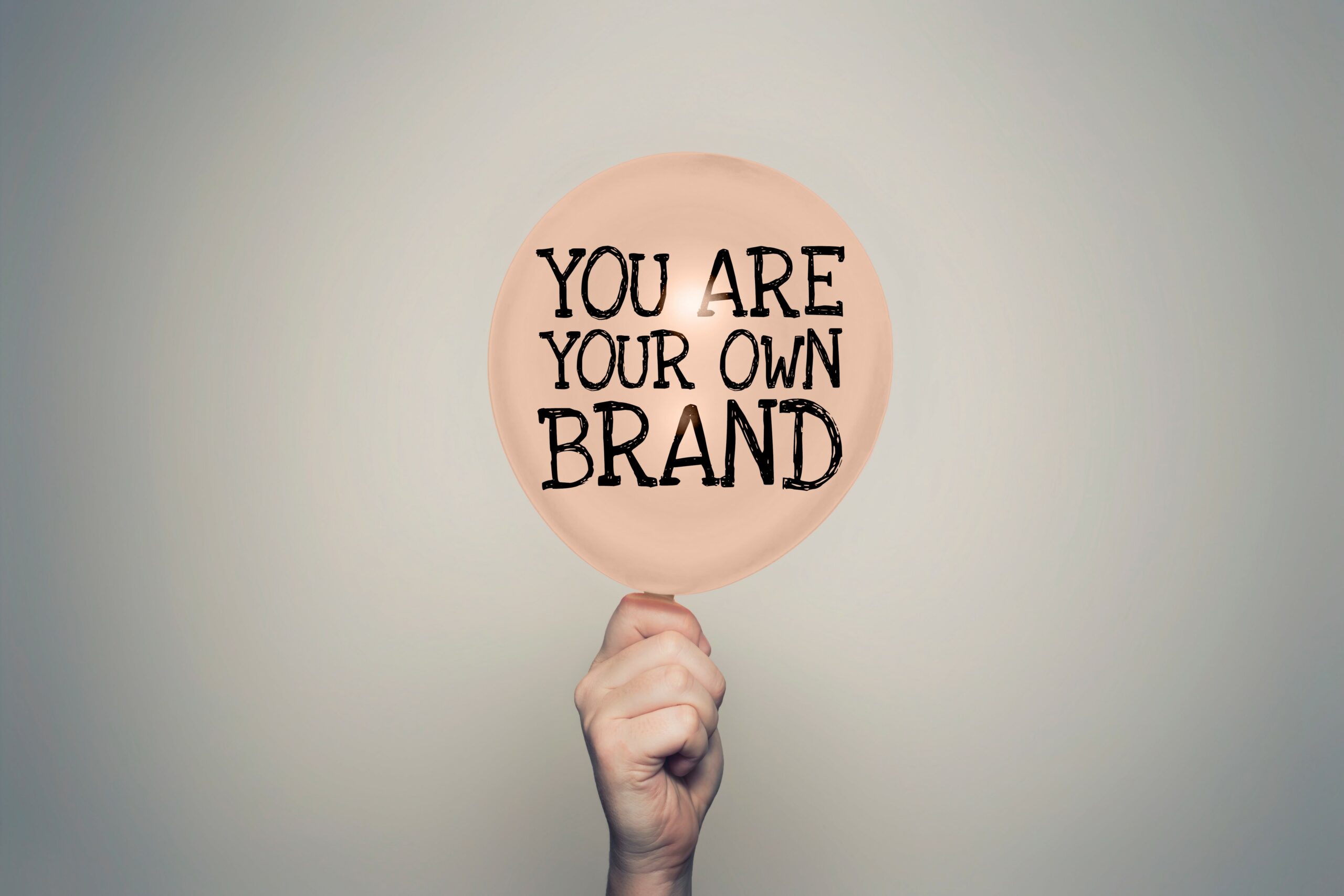 ballon met tekst you are your own brand